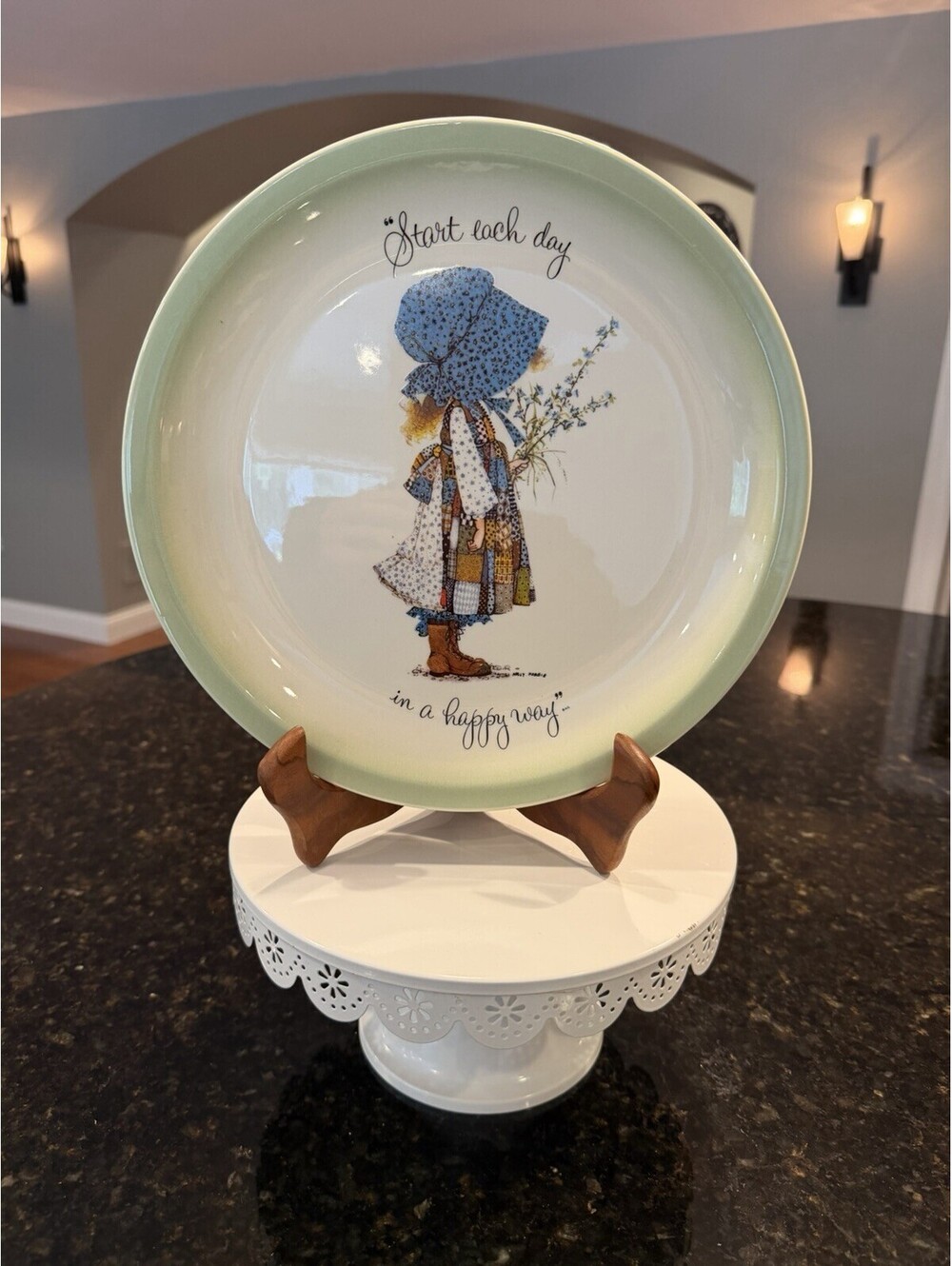 Vtg 1972 Holly Hobbie Plate 10.5” Excellent No Chips